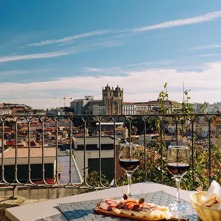 Casa Dos Caldeireiros * Oporto