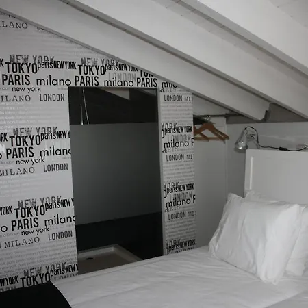 アパート カーサ ドス カルデイレロス ポルト