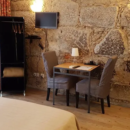 アパート カーサ ドス カルデイレロス ポルト